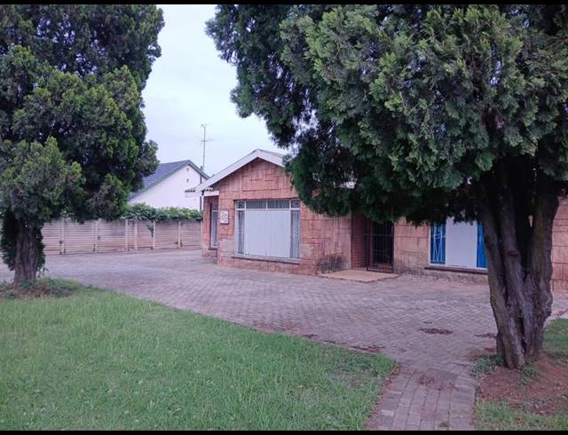 3 BEDROOM HOUSE FOR SALE IN THREE RIVERS